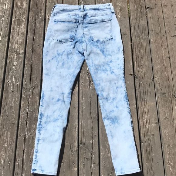 UNIVERSAL THREAD High Rise Light Acid Wash Jeans - Picture 10 of 10